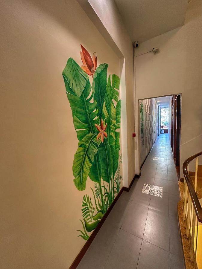 Monsoon Riverside Hotel Phnom Penh Exterior photo