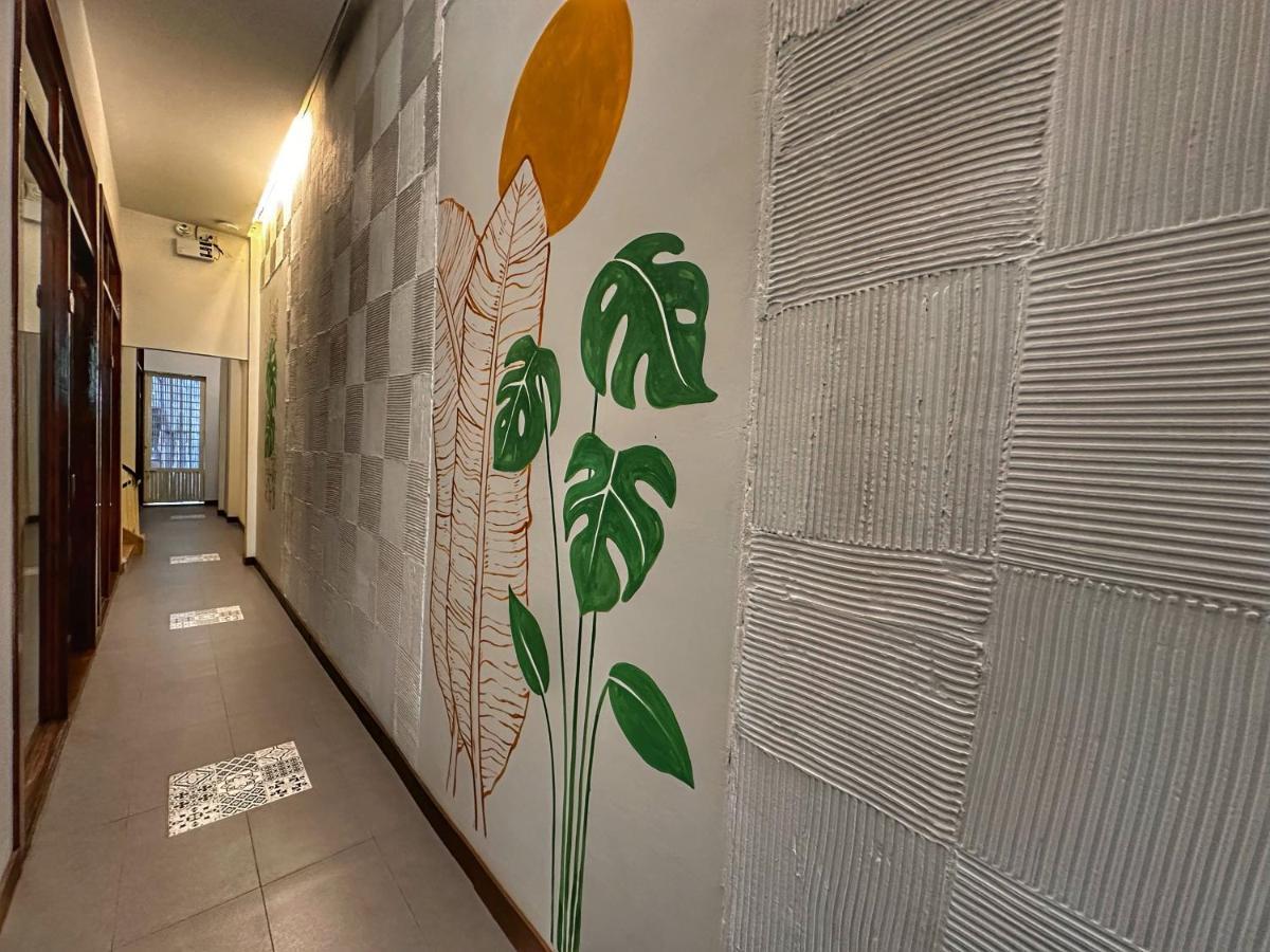 Monsoon Riverside Hotel Phnom Penh Exterior photo